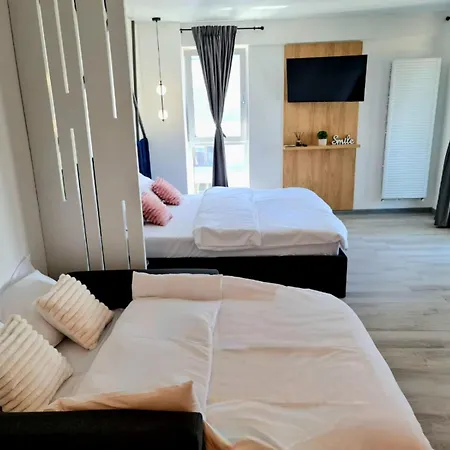 N10 By Aleezzi Apartament *