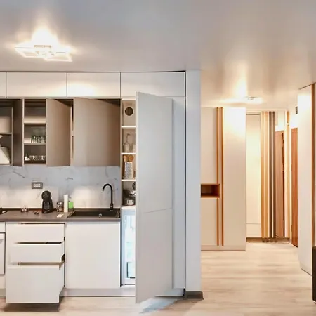 Apartment N10 By Aleezzi Navodari