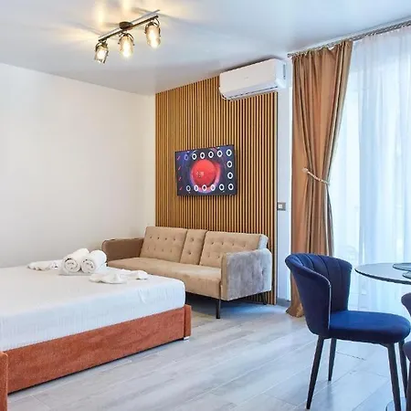 N10 By Aleezzi Apartment *