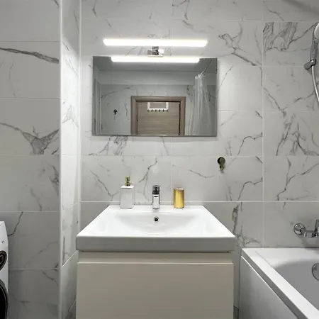 N10 By Aleezzi Apartment Navodari