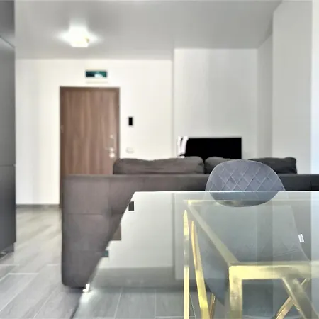 Apartment N10 By Aleezzi